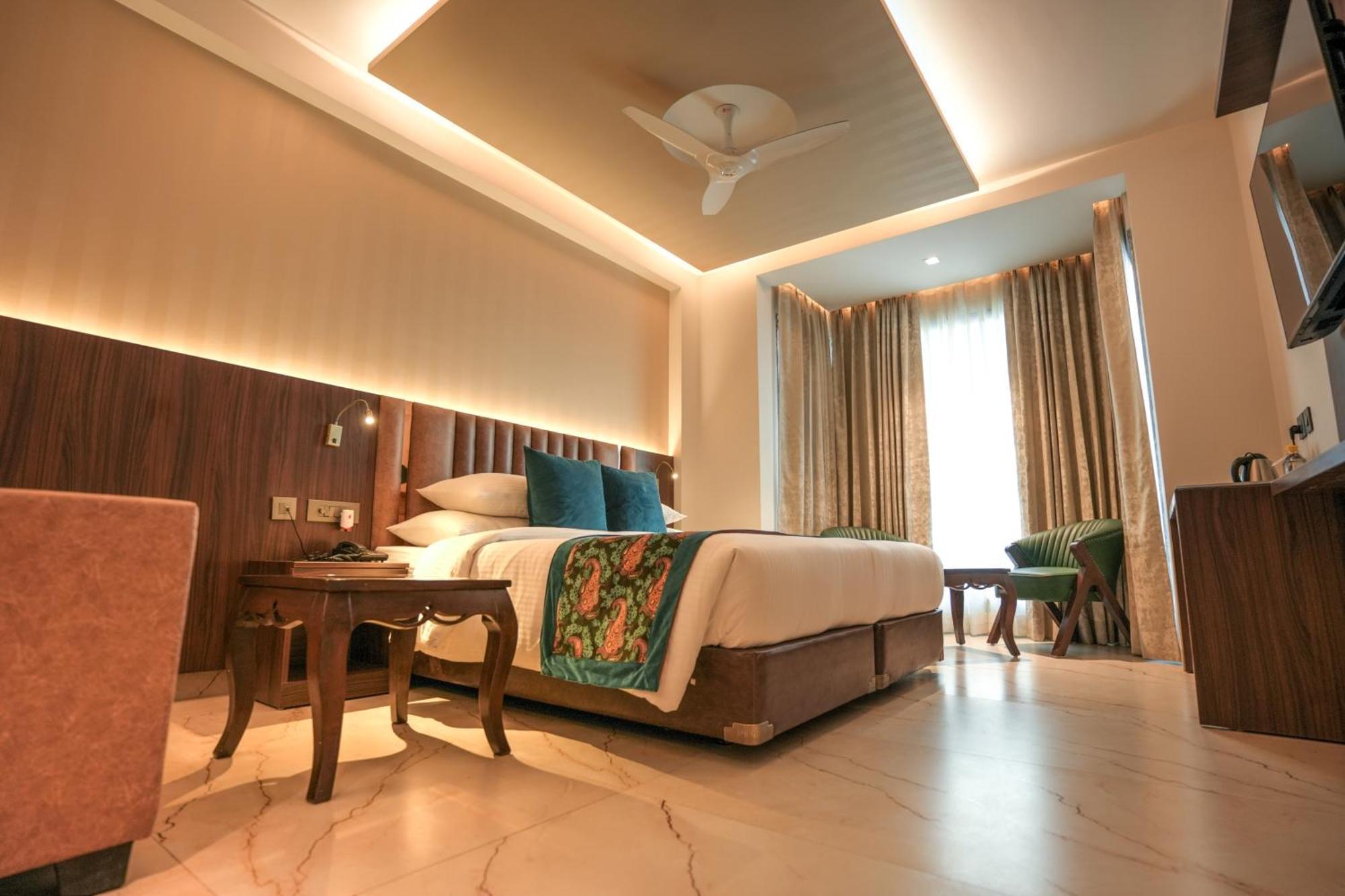 Rj Hotel - Managed By Atithi House Greater Noida Eksteriør bilde