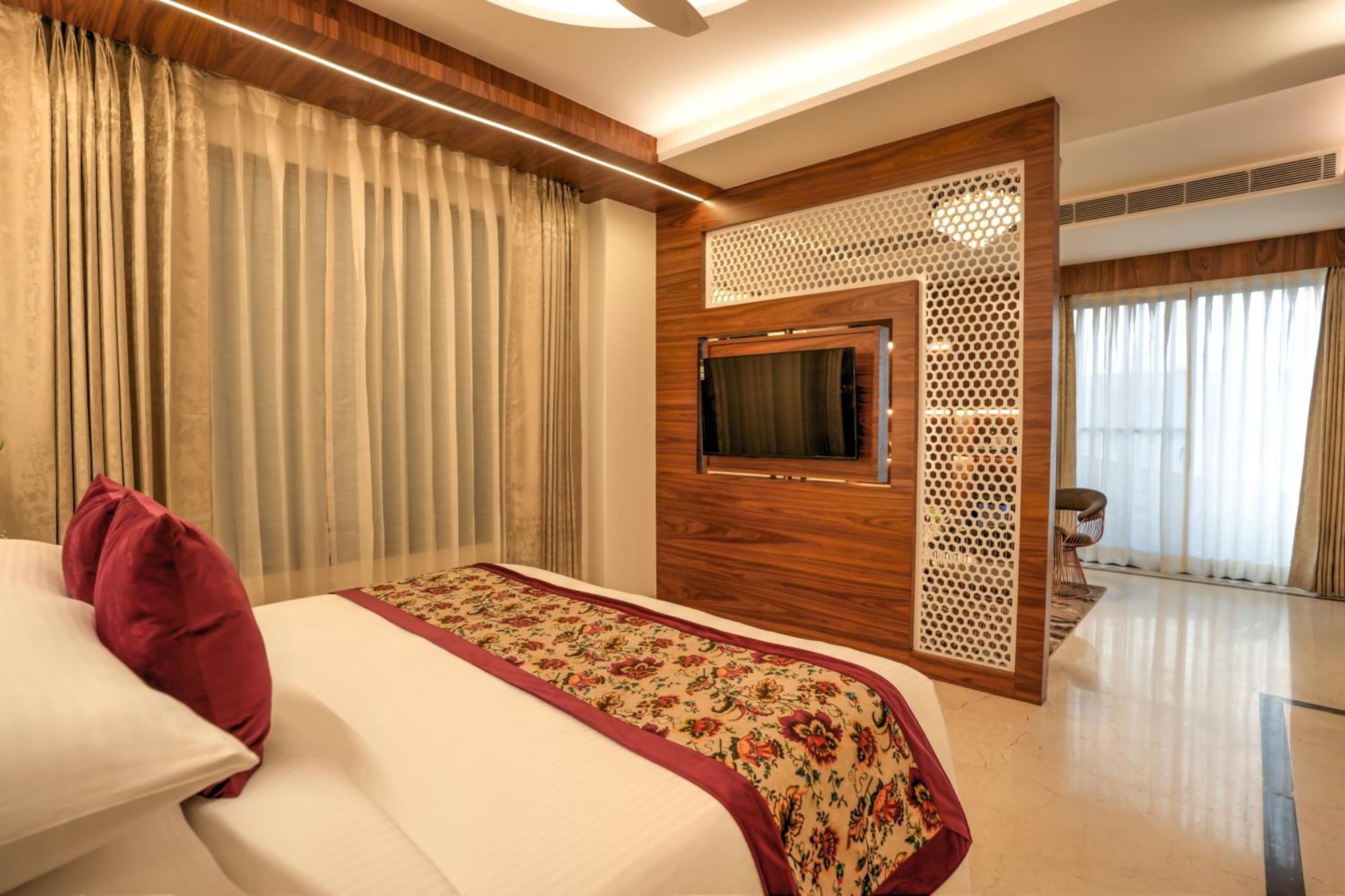 Rj Hotel - Managed By Atithi House Greater Noida Eksteriør bilde