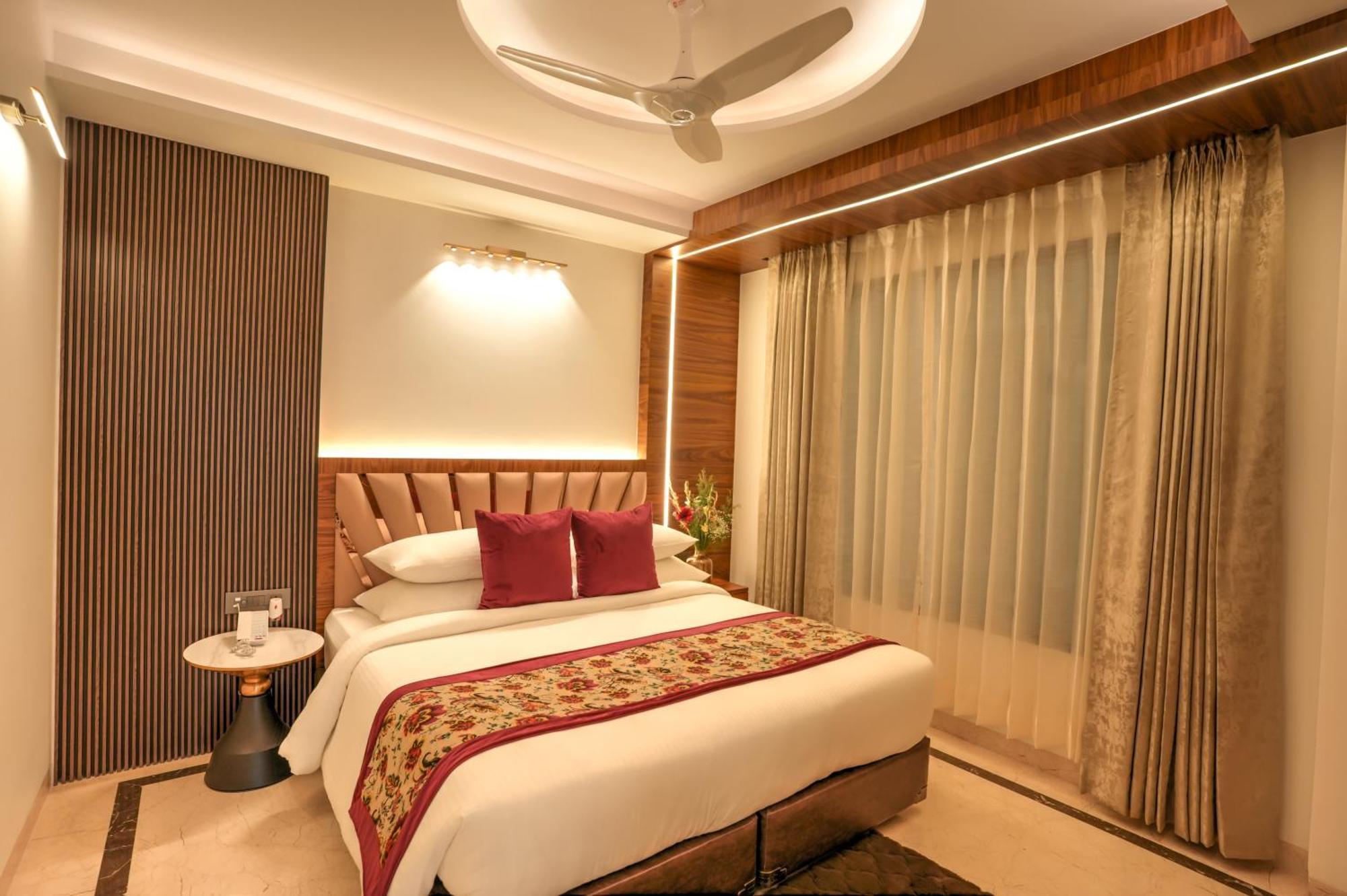 Rj Hotel - Managed By Atithi House Greater Noida Eksteriør bilde