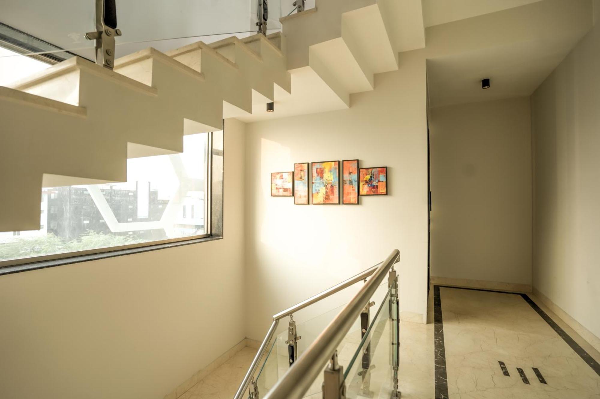 Rj Hotel - Managed By Atithi House Greater Noida Eksteriør bilde